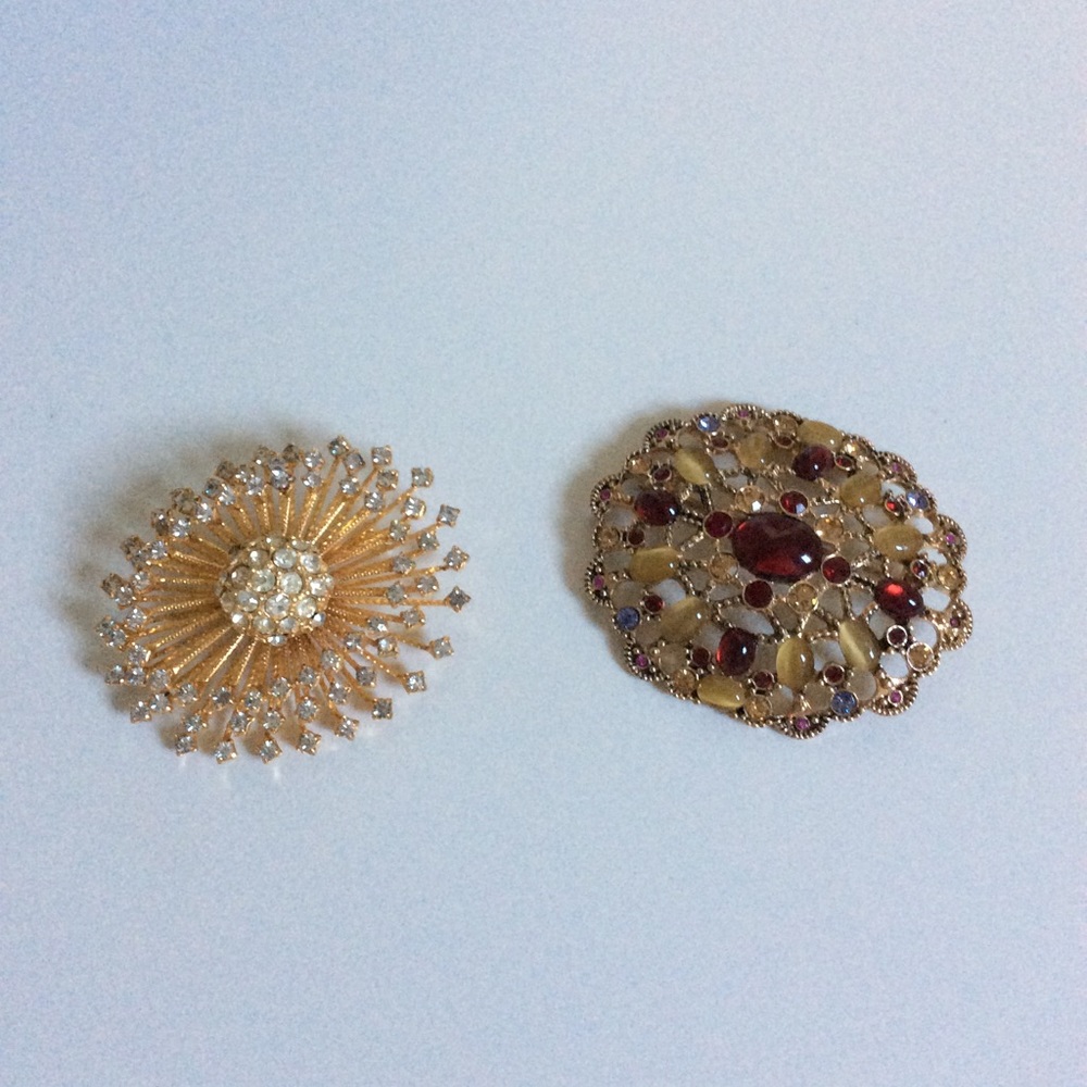 Crystal Gorgeous Colored Stones Beautiful Brooch’s.